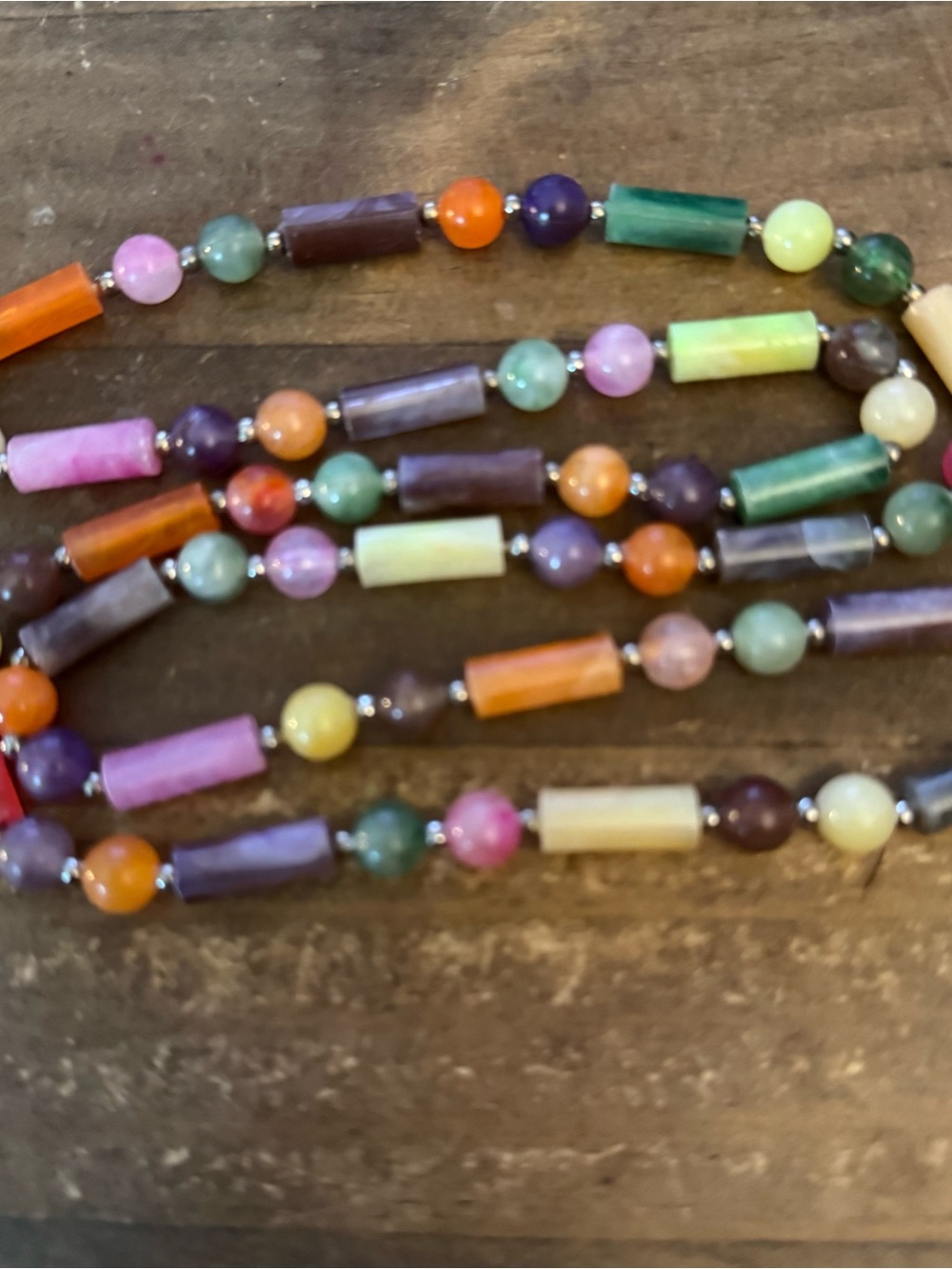 Vintage multicolor faux agate bead necklace - Picture 2 of 3